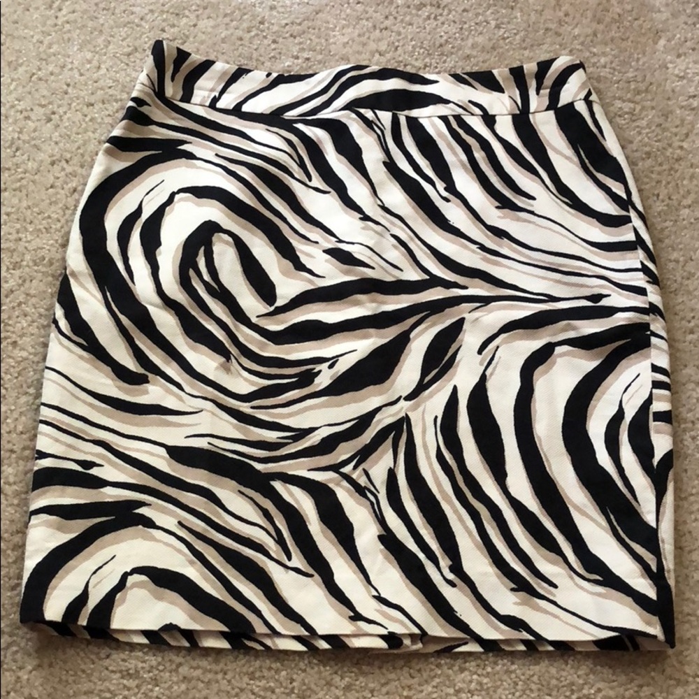 Loft printed skirt. 2 petite.